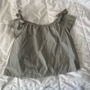 Off the Shoulder Top w bows